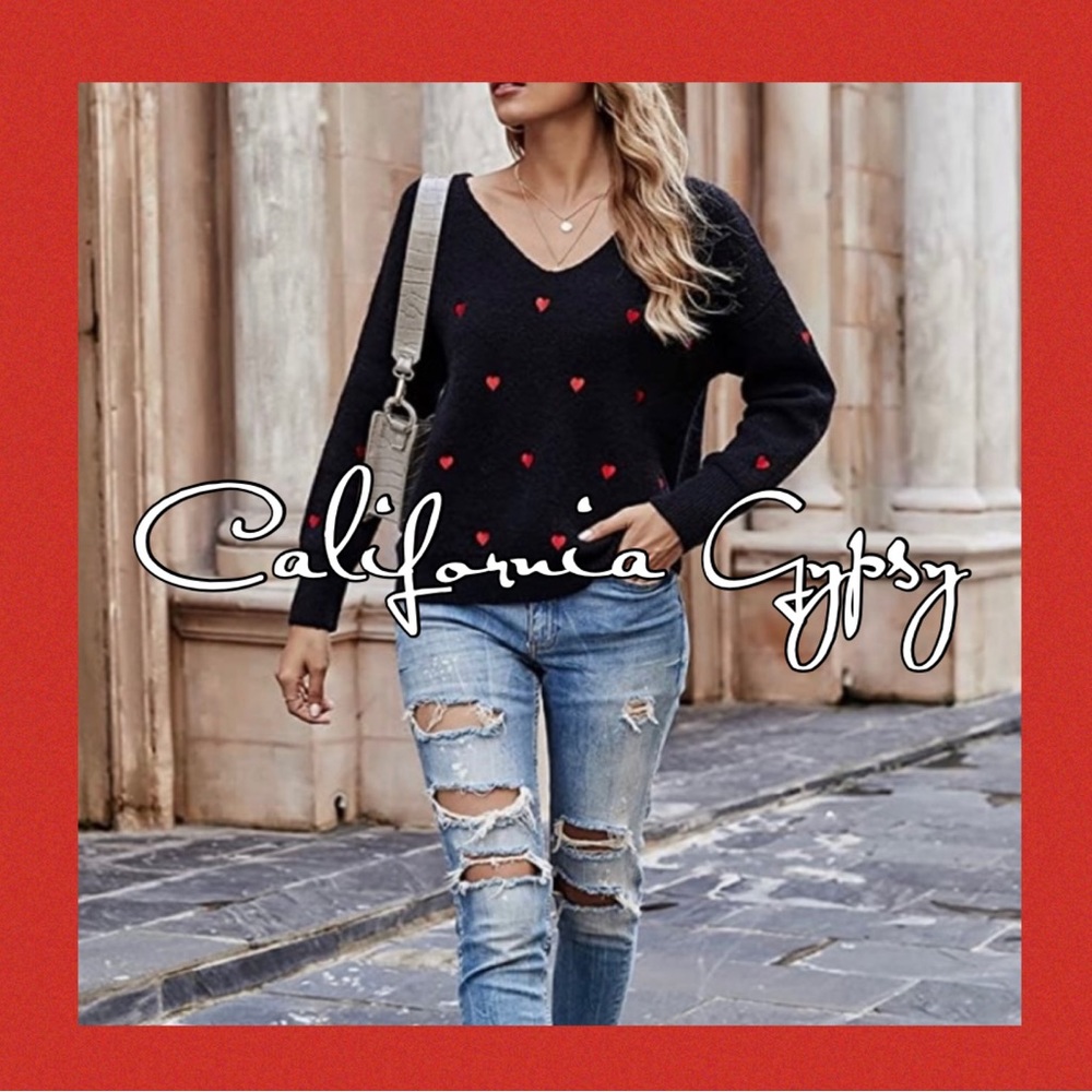 Heart Print Oversized V-Neck Sweater - Picture 6 of 7